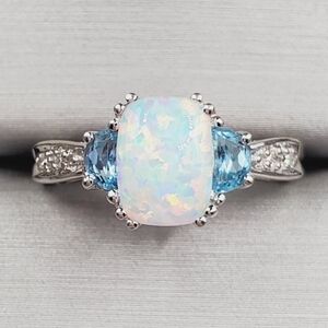 10k White Gold Opal Ring
